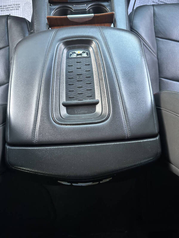 2016 Cadillac Escalade Luxury Collection