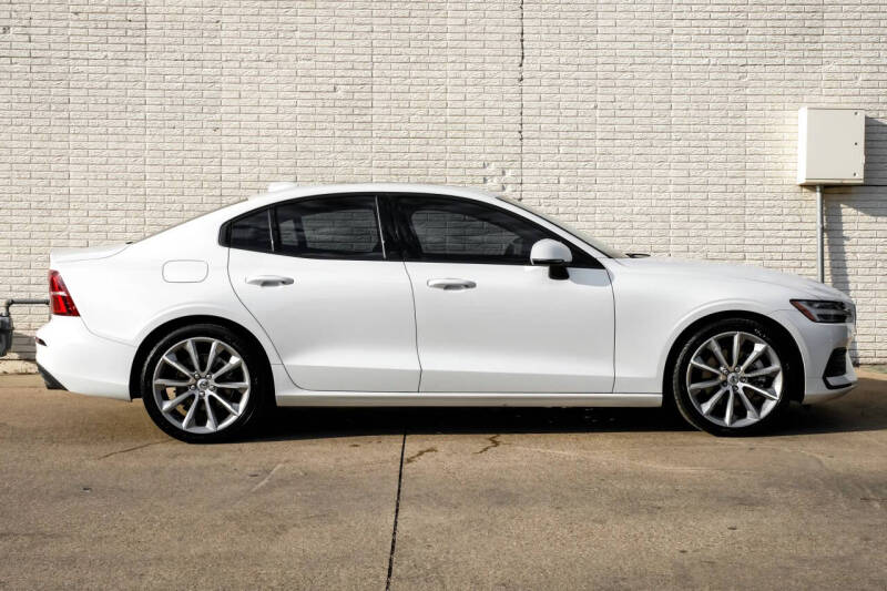 2020 Volvo S60 T5 Momentum