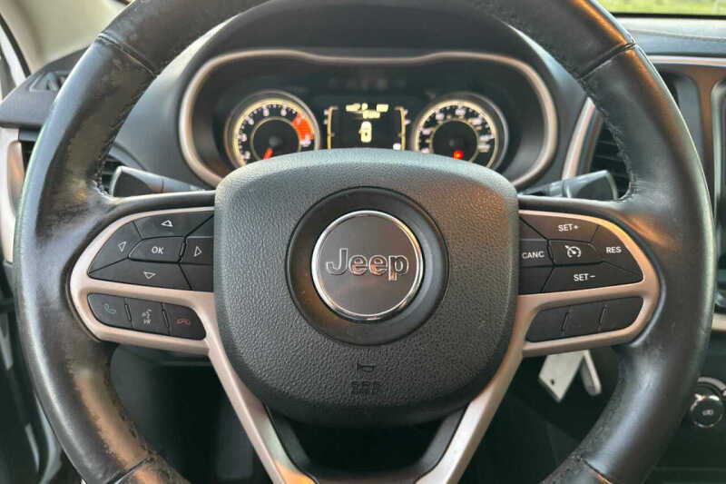 2017 Jeep Cherokee Sport Altitude