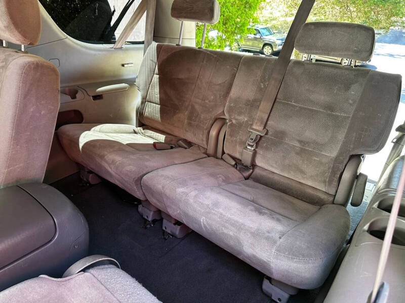 2007 Toyota Sequoia SR5