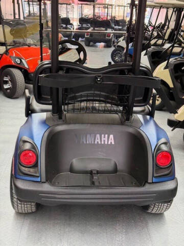 2025 Yamaha Gas Golf Car - Arctic Drift