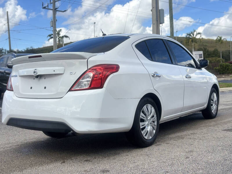 2017 Nissan Versa 1.6 SV