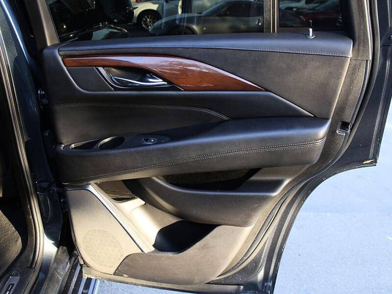 2019 Cadillac Escalade Standard