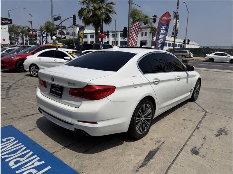2018 BMW 5 Series 540i