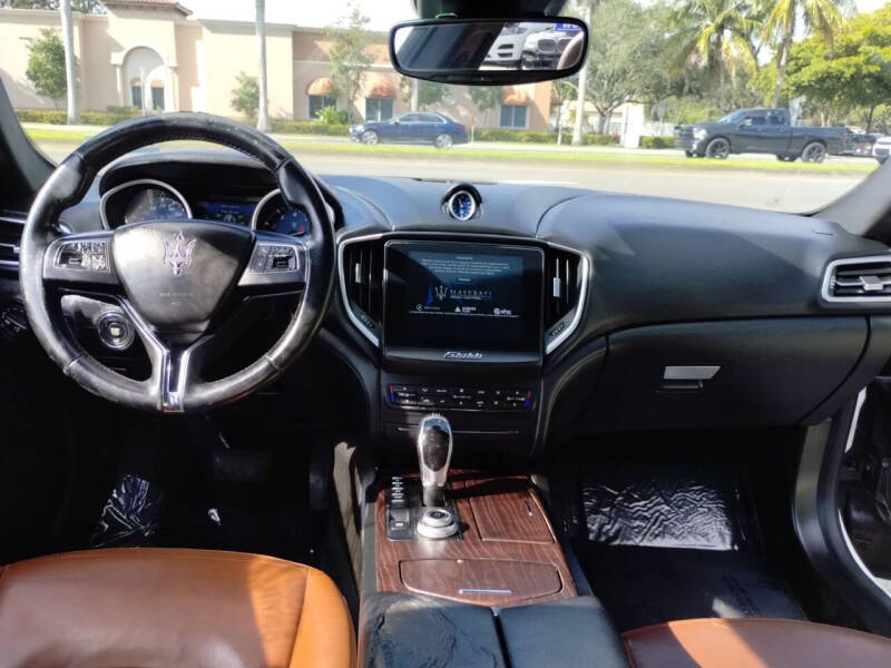 2017 Maserati Ghibli