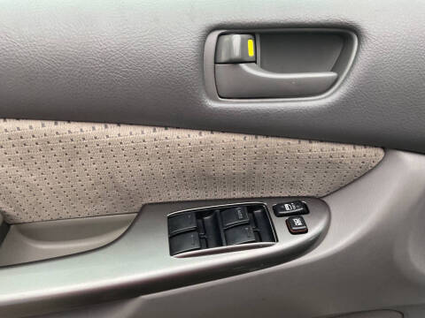 2009 Toyota Sienna LE 8-Passenger