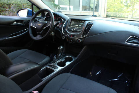 2017 Chevrolet Cruze LT Auto