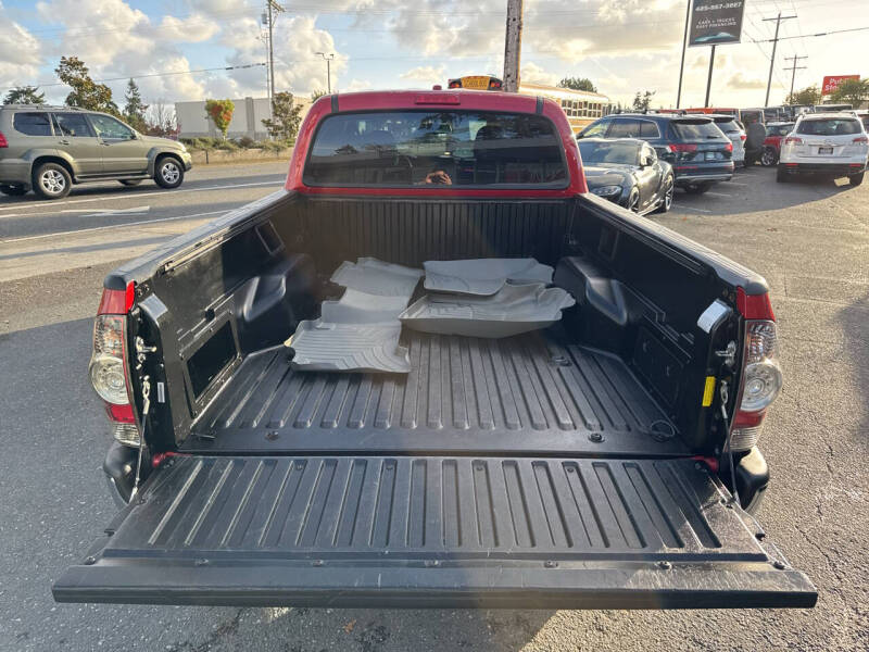 2010 Toyota Tacoma PreRunner V6 photo 4