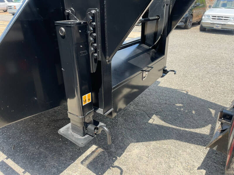 2020 Big Tex Trailer 25GN