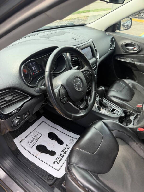 2019 Jeep Cherokee Altitude