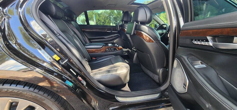 2018 Genesis G90