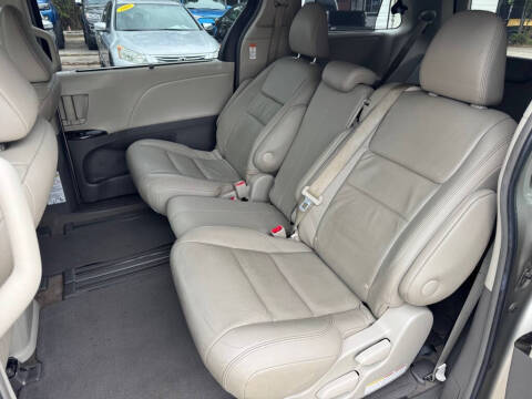2015 Toyota Sienna
