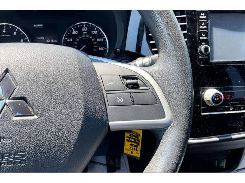 2020 Mitsubishi Outlander ES