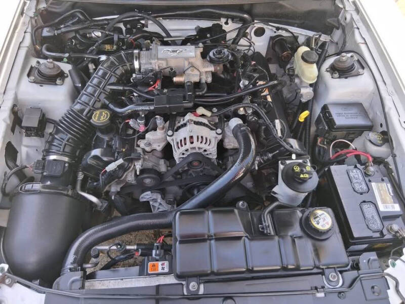 2004 Ford Mustang GT Deluxe