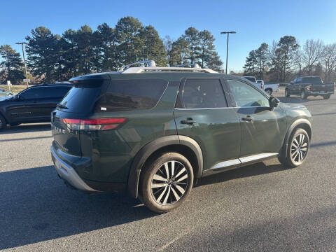 2024 Nissan Pathfinder Platinum