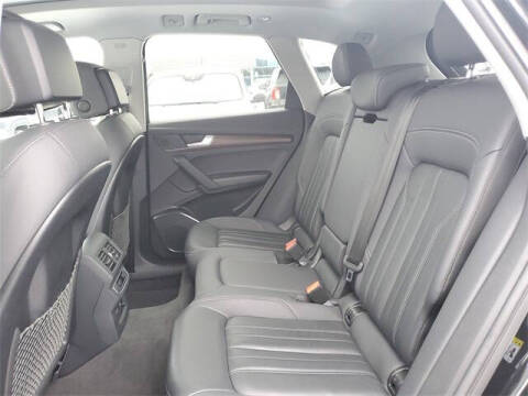 2023 Audi Q5 quattro Premium 40 TFSI