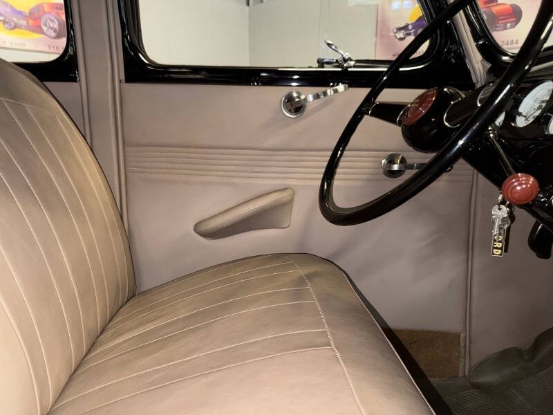 1940 Ford Deluxe