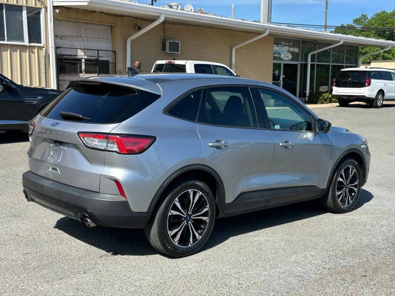 2022 Ford Escape SE