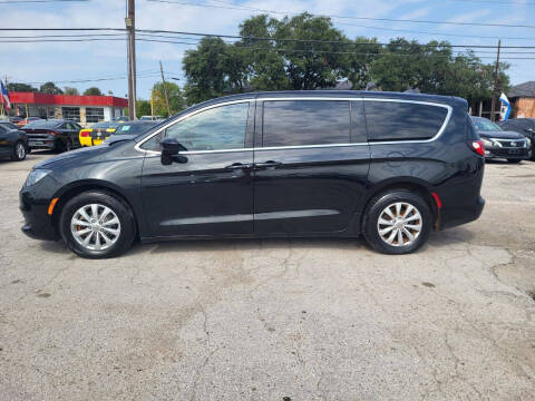 2017 Chrysler Pacifica Touring