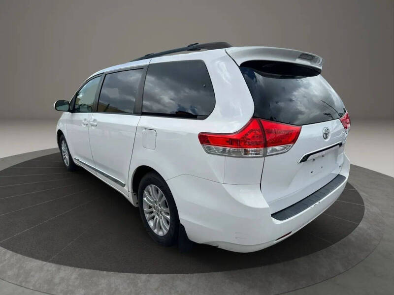 2012 Toyota Sienna