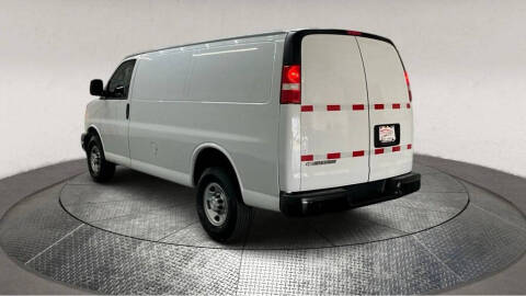 2021 Chevrolet Express 2500