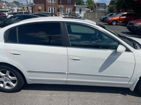 2005 Nissan Altima for sale at Auto Outlet of Trenton in Trenton NJ