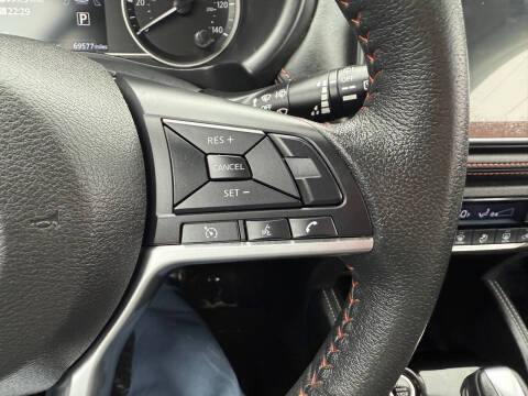 2019 Nissan Kicks SR