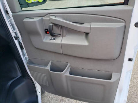 2025 Chevrolet Express 2500