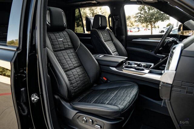 2025 Cadillac Escalade-V