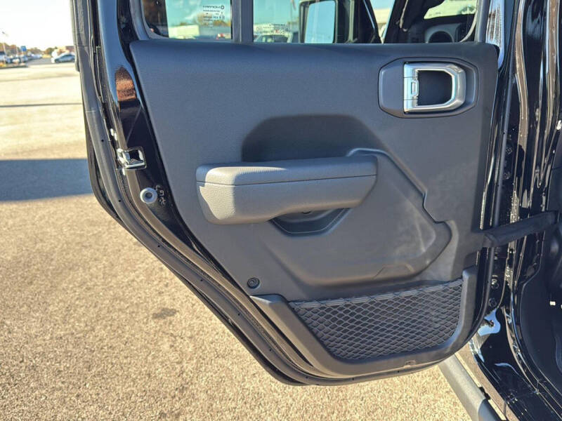 2026 Jeep Gladiator Willys