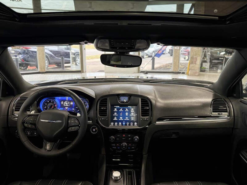 2022 Chrysler 300 S V6