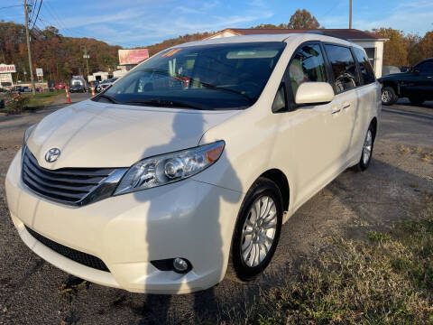 2016 Toyota Sienna for sale at PIONEER USED AUTOS & RV SALES in Lavalette WV