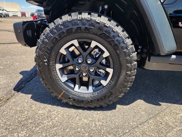 2026 Jeep Gladiator Shadow Ops