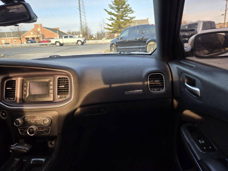 2016 Dodge Charger SE