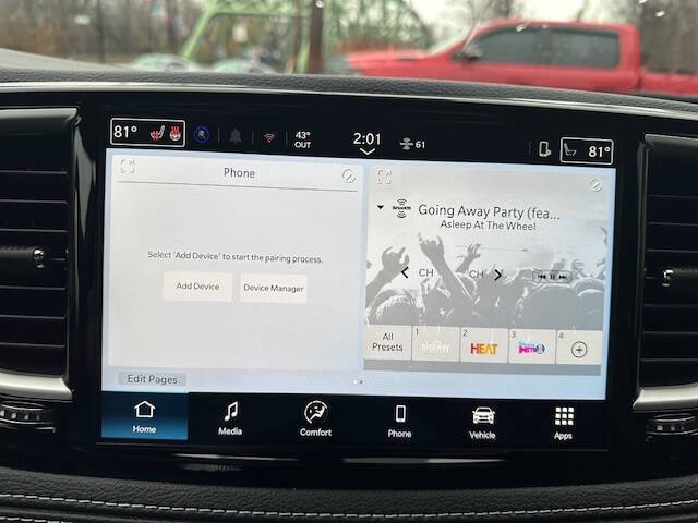 2026 Chrysler Pacifica Select