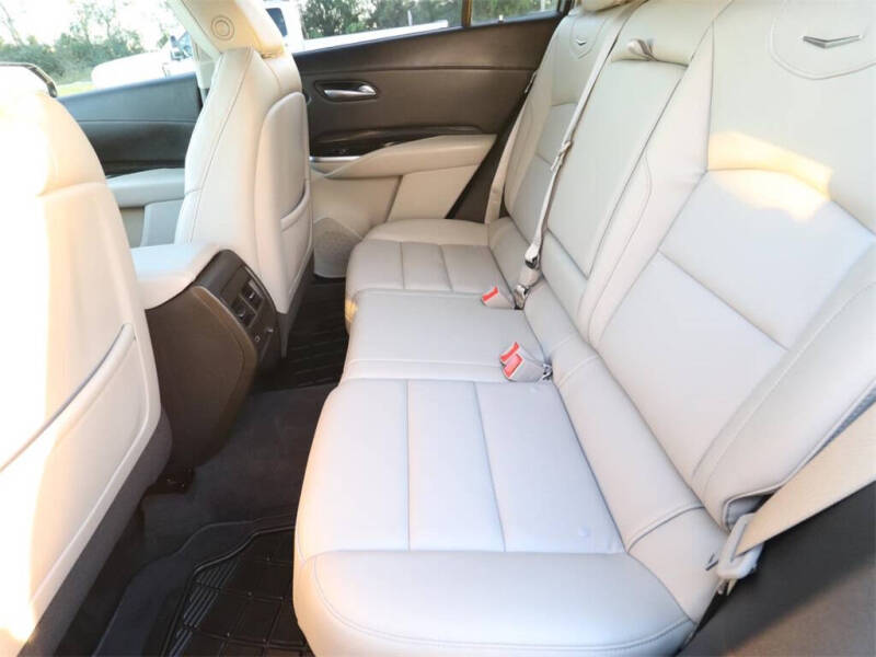 2022 Cadillac XT4 Premium Luxury