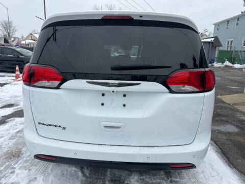 2019 Chrysler Pacifica Touring L