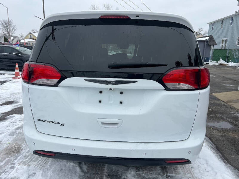 2019 Chrysler Pacifica Touring L