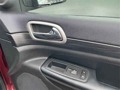 2020 Jeep Grand Cherokee Laredo E