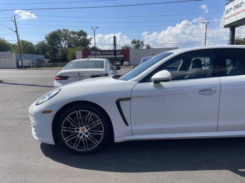 2016 Porsche Panamera