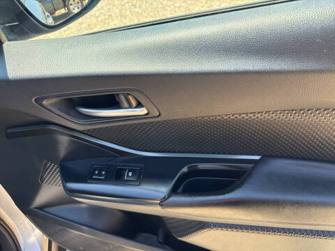 2018 Toyota C-HR XLE Premium