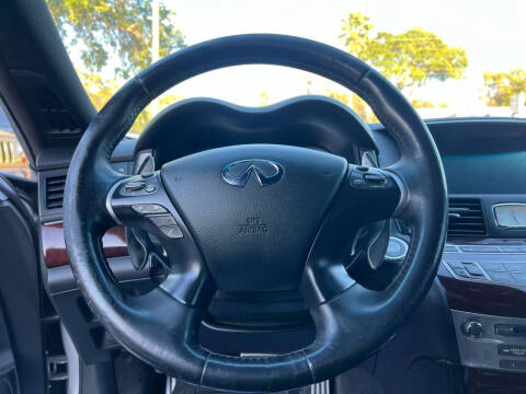 2014 Infiniti Q70 3.7