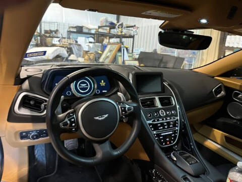 2021 Aston Martin DB11