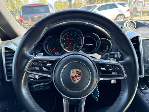 2017 Porsche Cayenne Platinum Edition