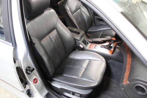 2000 BMW 5 Series 528i