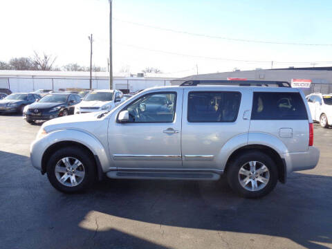 2012 Nissan Pathfinder for sale at Cars Unlimited Inc in Lebanon TN