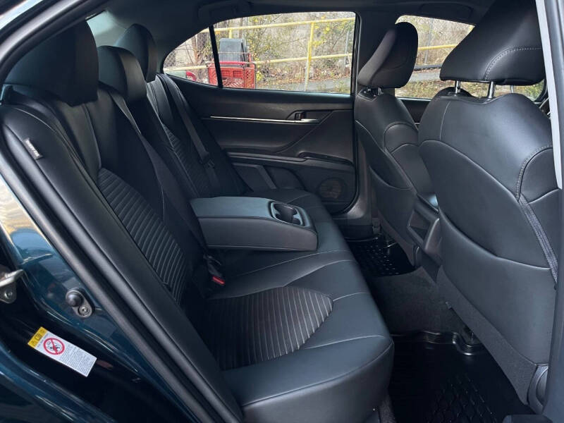 2018 Toyota Camry SE