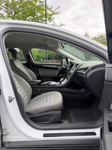 2013 Ford Fusion S