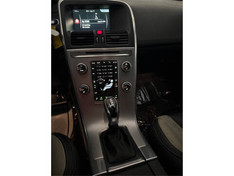 2017 Volvo XC60 T6 Dynamic