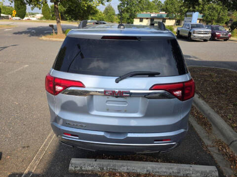 2017 GMC Acadia Denali